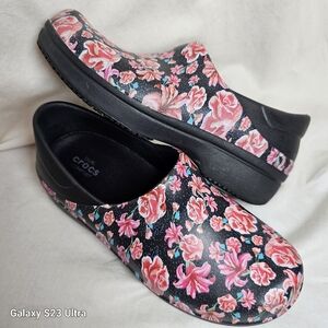 Crocs Floral Slip-On Shoes w 7